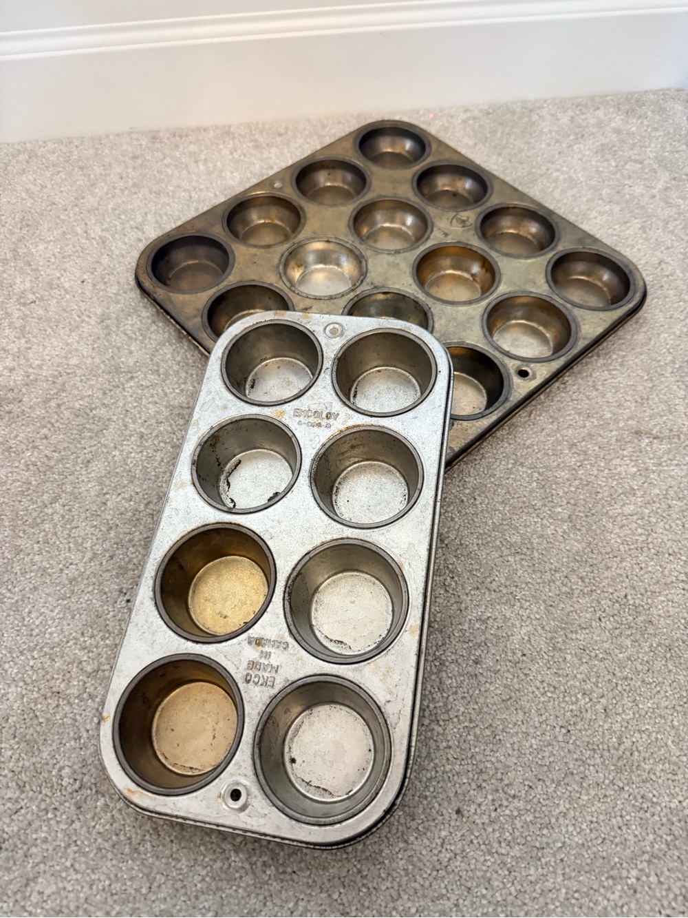 Vintage Metal Muffin Tin Cupcake Pan - Silver